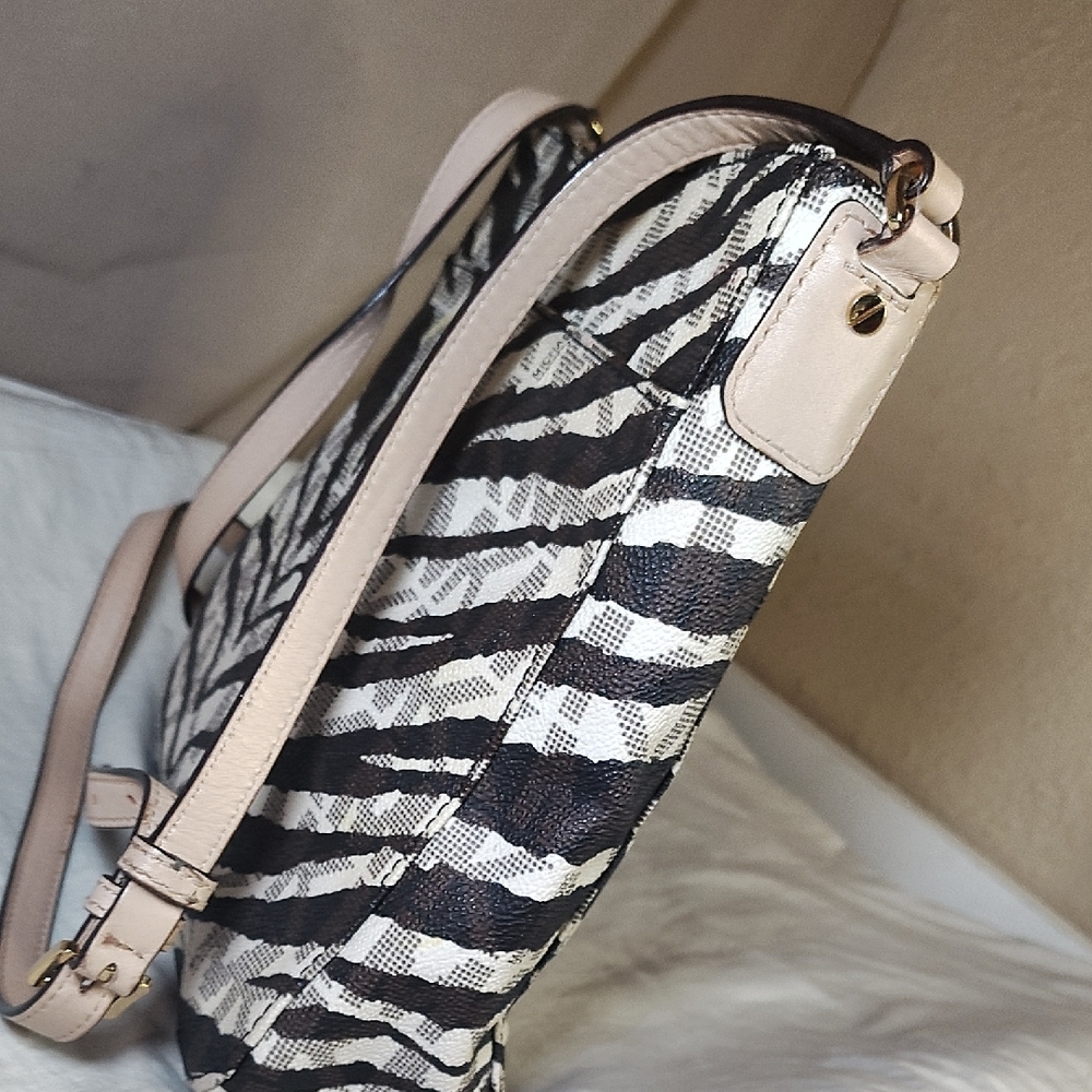 Michael Kors Black and White Zebra Crossbody Bag - Picture 3 of 9